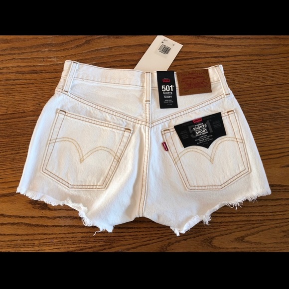 New Levis 501 short - Picture 2 of 3